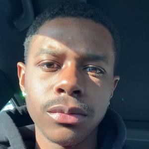 Meet your Posher, Julian